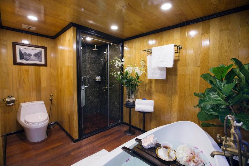 Hera Cruises Khách sạn